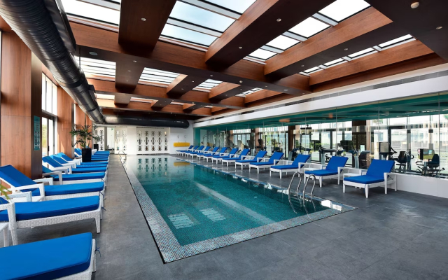 Burgu Arjaan by Rotana Hotel