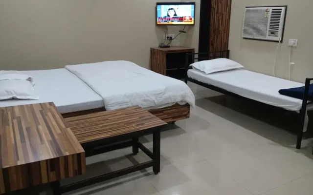 Pals Hotel