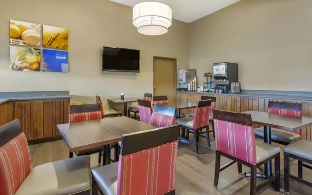 Comfort Inn at Buffalo Bill Village Resort