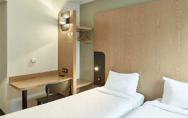 B&B HOTEL Orly Chevilly Marché International