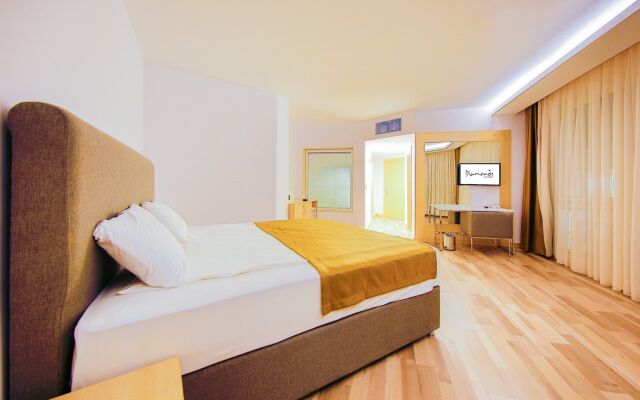 Loxia Comfort Resort Kemer