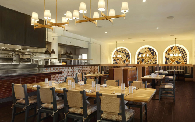 The Scottsdale Resort and Spa, Curio Collection by Hilton