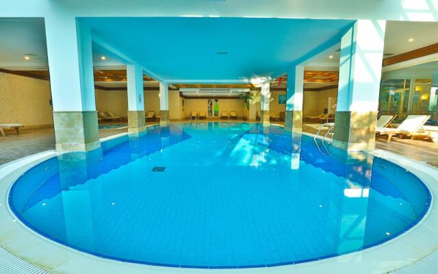Crystal Aura Beach Resort & Spa – All Inclusive Resort