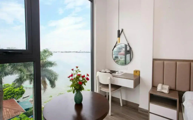Hanoi Lake View Hotel & Travel