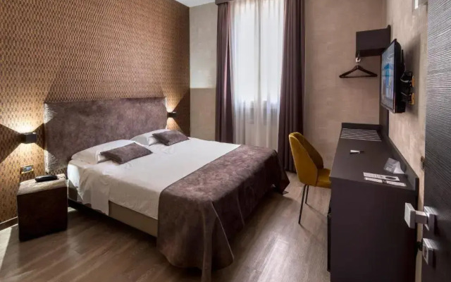 Astor Hotel