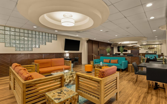 Airport Honolulu Hotel, Trademark Collection by Wyndham