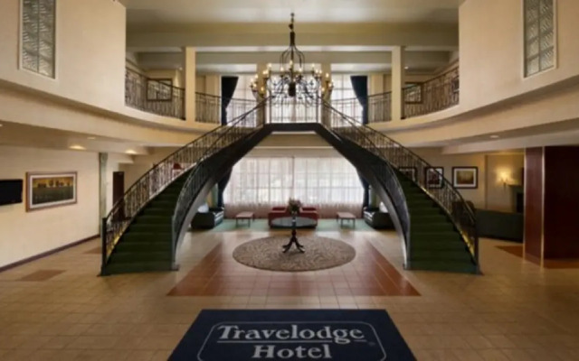 Travelodge Hotel by Wyndham Montreal Airport