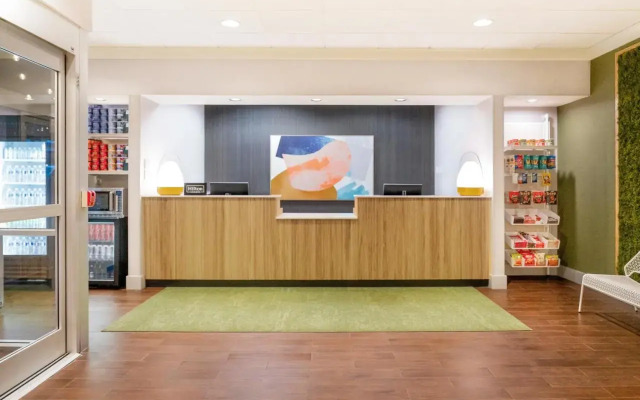 Spark by Hilton Fredericksburg Southpoint