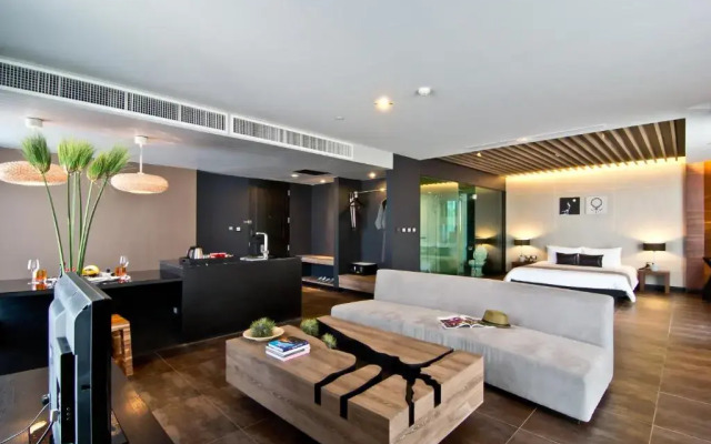 Tsix5 Hotel
