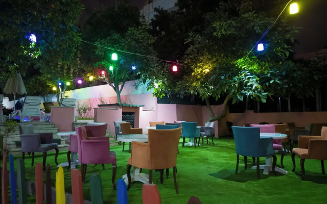 Gold Twins Boutique Hotel