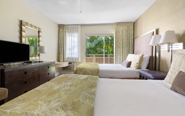 Plantation Hale Suites
