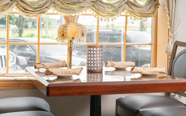 Fulton Steamboat Inn