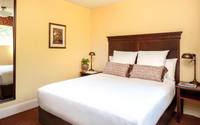 Park Lane Suites and Inn