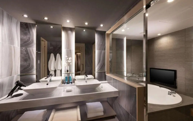 DoubleTree by Hilton Kyoto Station