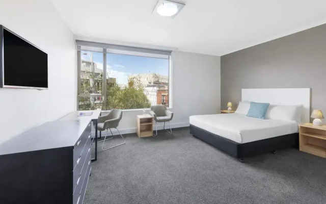 Cosmopolitan Hotel and Apartments