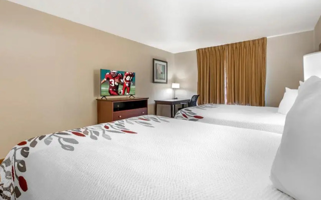 Red Roof Inn Charlestown