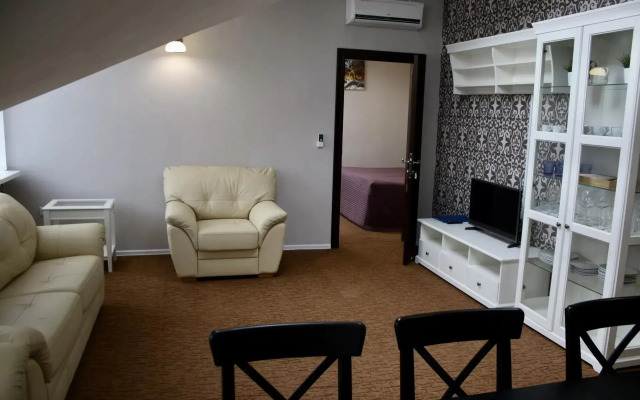 Hotel Yulbars