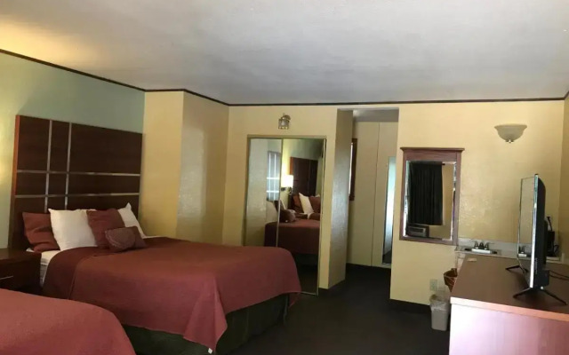 Western Holiday Lodge Three Rivers