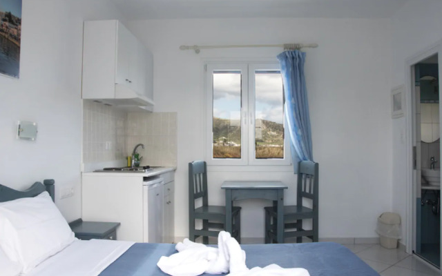 Ikaros Studios & Apartments