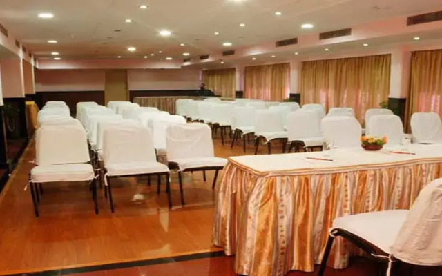 SRM Hotel Maraimalai Nagar