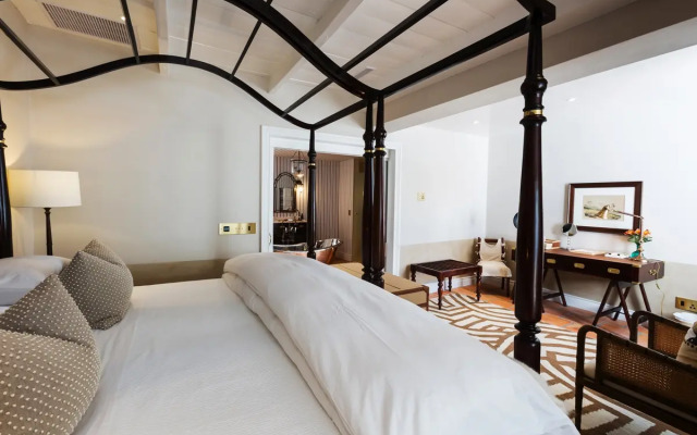 Akademie Street Boutique Hotel
