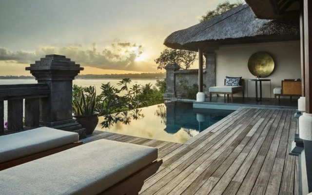 Four Seasons Resort Bali at Jimbaran Bay 