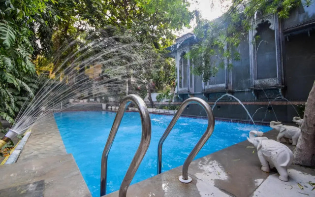 Hotel Raj Palace