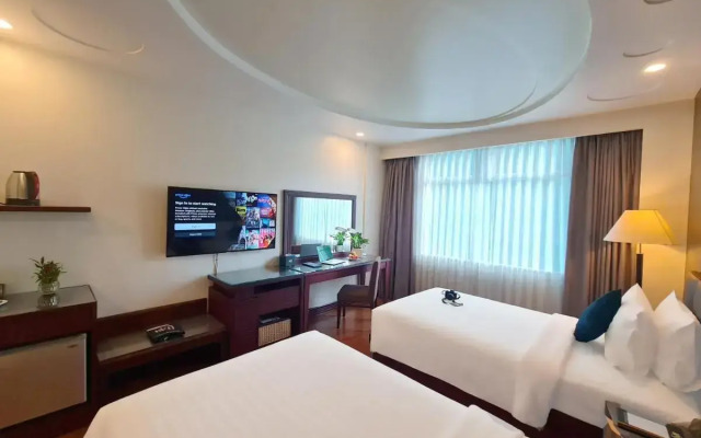 Kin Hotel Thi Sach