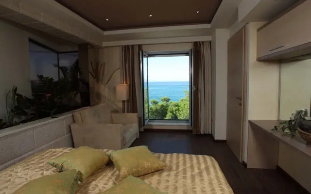 Beach Penthouse Apartment