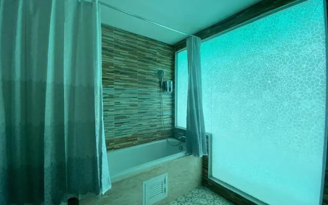 77 Patong Hotel & Spa