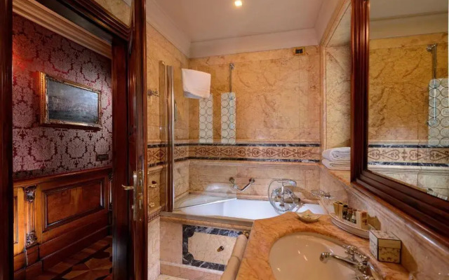 Bellevue Luxury Rooms – San Marco Luxury