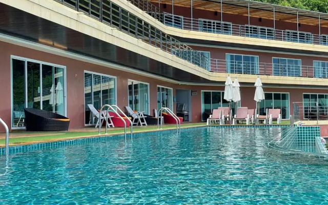Phi Phi Cliff Beach Resort