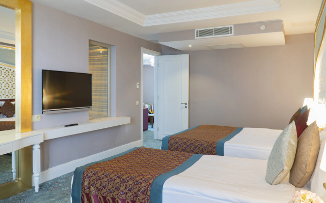 Royal Taj Mahal - All Inclusive