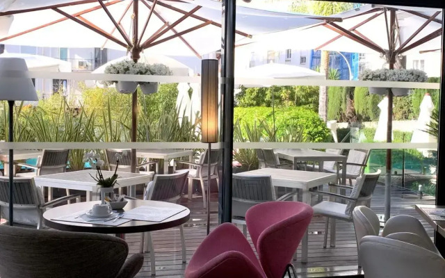 Hôtel Le Canberra
