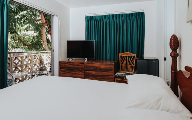 Royal Grove Waikiki