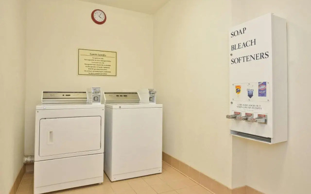 Best Western Limestone Inn & Suites