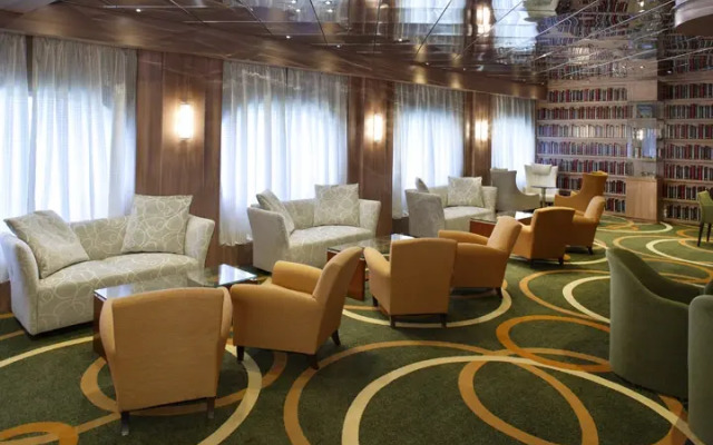 Grand Holiday Cruise Ship