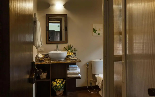 Lanna Dusita Riverside Boutique Resort