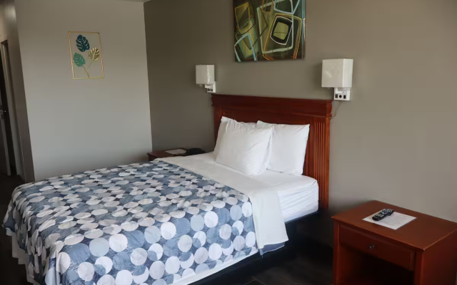 Town Centre Inn - Parry Sound Hotel