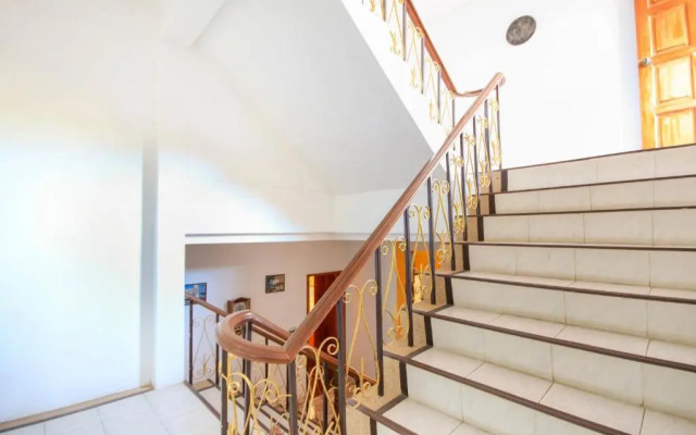Ban Elephant Blanc Apartment