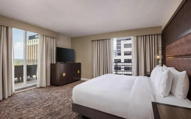 DoubleTree Suites by Hilton Austin Downtown Capitol