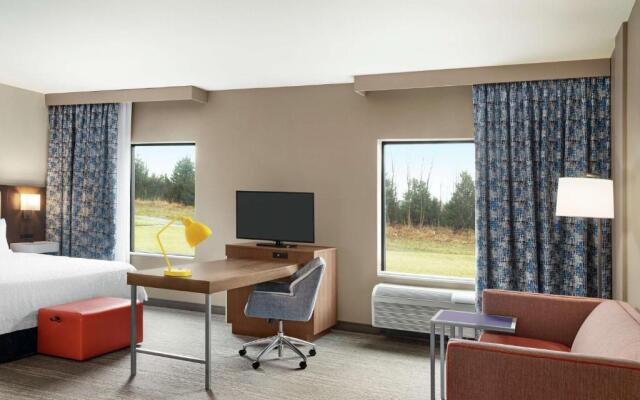 Hampton Inn & Suites Overland Park South