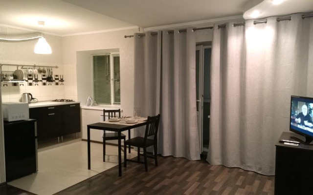 Elena Apartments na Chernorechenskoy