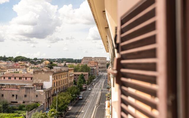 Top Floor Colosseo