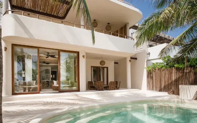 Zorba Tulum Beach Homes	