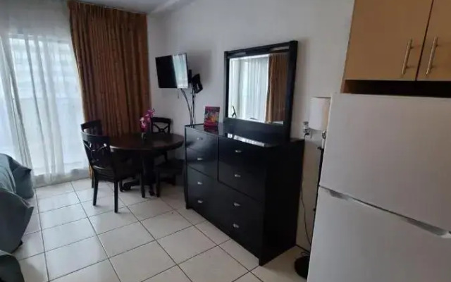 Ocean Front Casablanca Studios with FULL KITCHENS & Beach access By BL Rentals