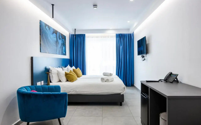 V Hotel