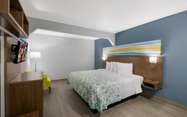 Hometowne Studios Orange, Tx