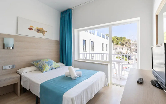 Neptuno Paguera Hostal