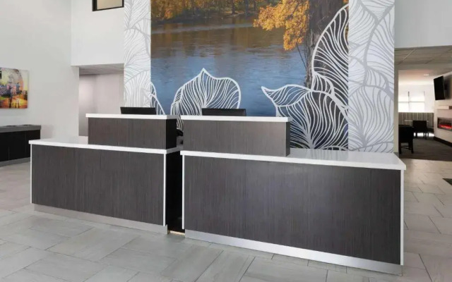 La Quinta Inn & Suites by Wyndham Meridian